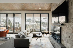 Lavish 3-Bedroom Penthouse with Four Seasons Flair
